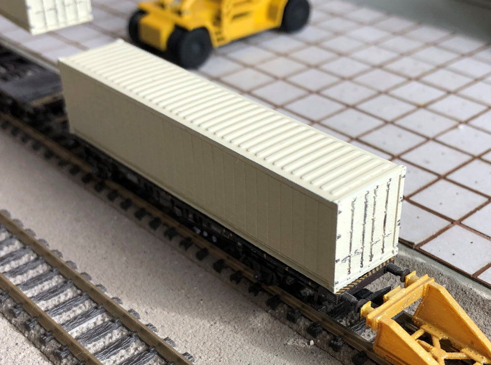 N Scale 40ft Refrigerated Container on a railway wagon