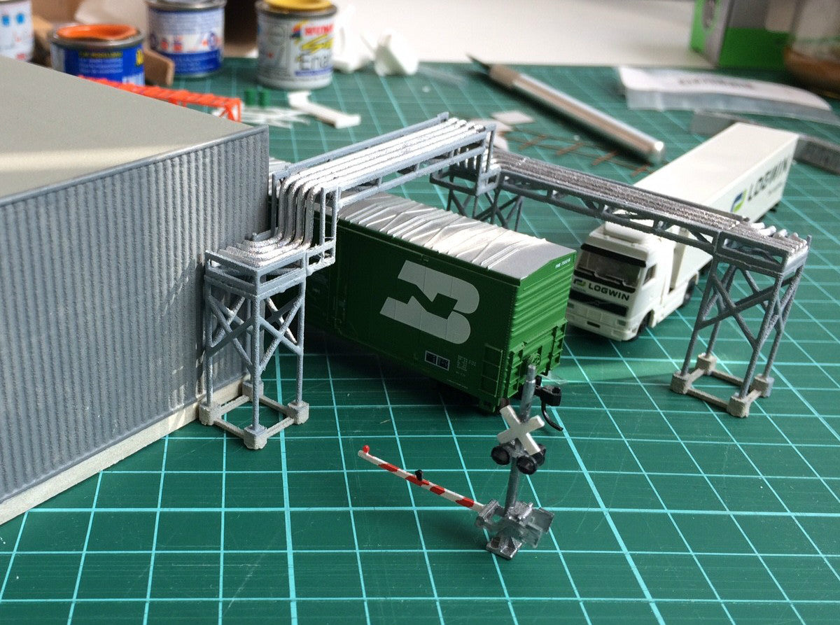 N Scale Pipe Rack Riser 28mm