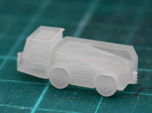 1:200 GSE Airport Tow / Push Back vehicle 2pc