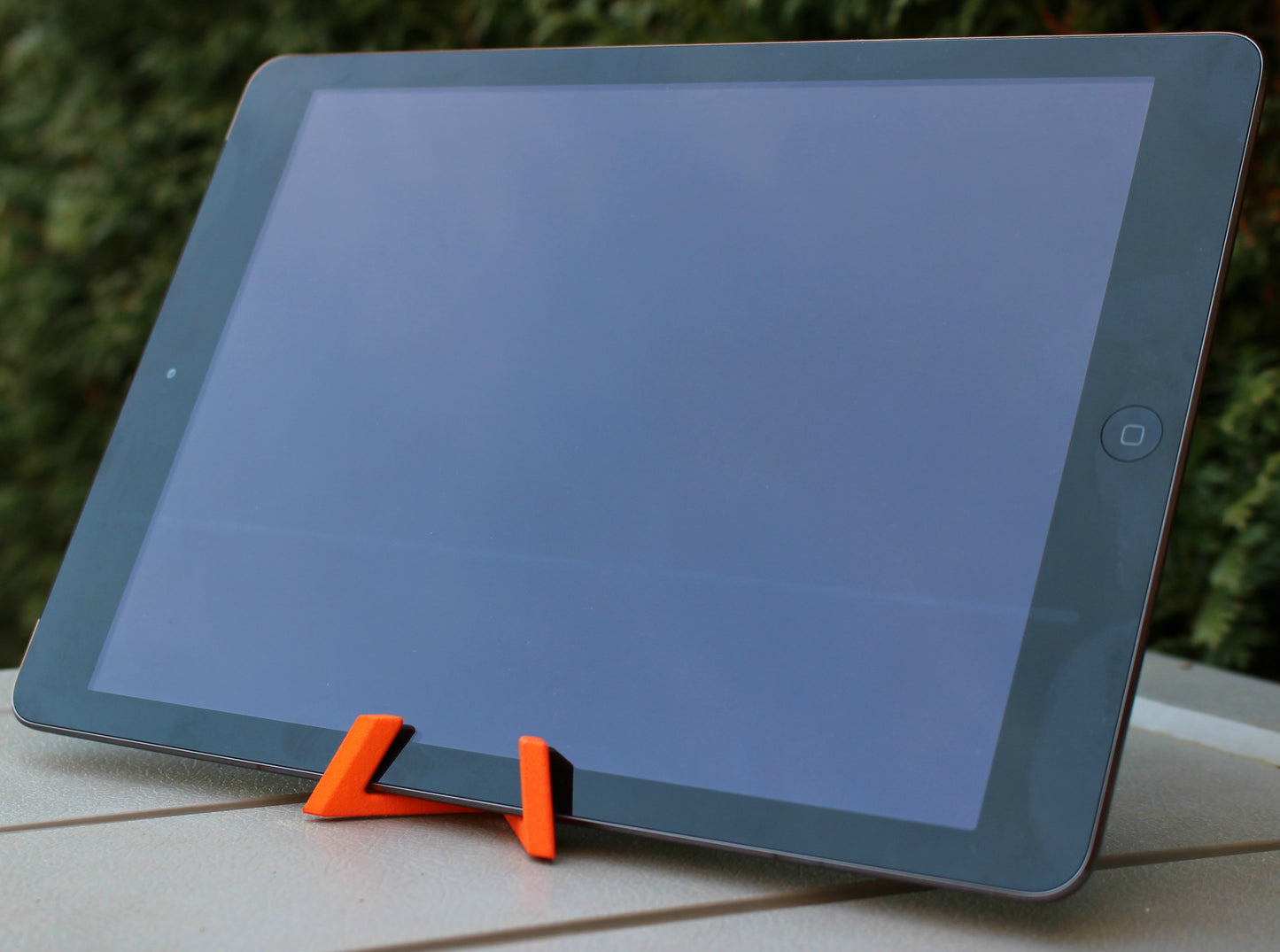 Universal Tablet + Smartphone Stand