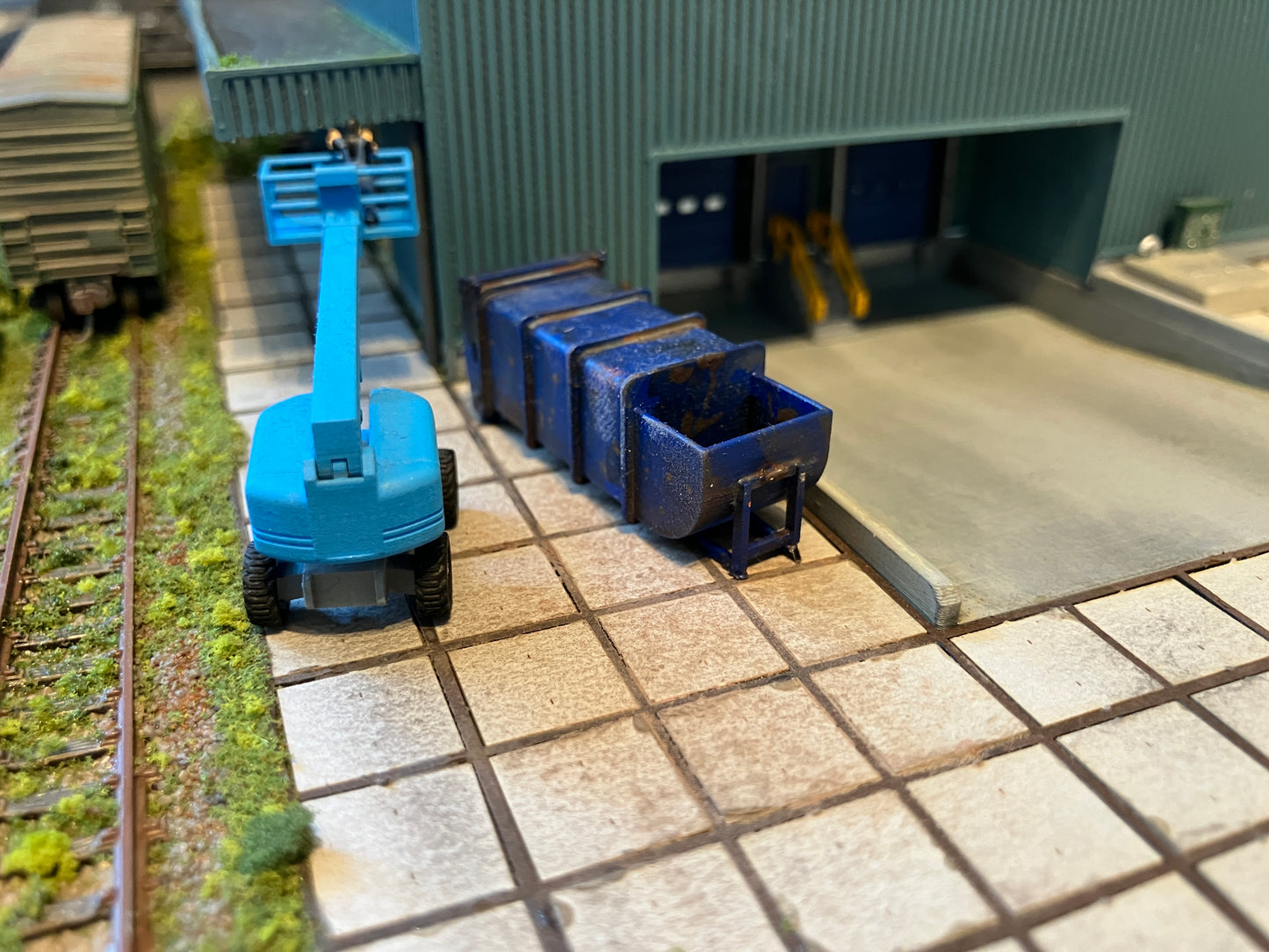 N Scale Waste Compactor Container #2