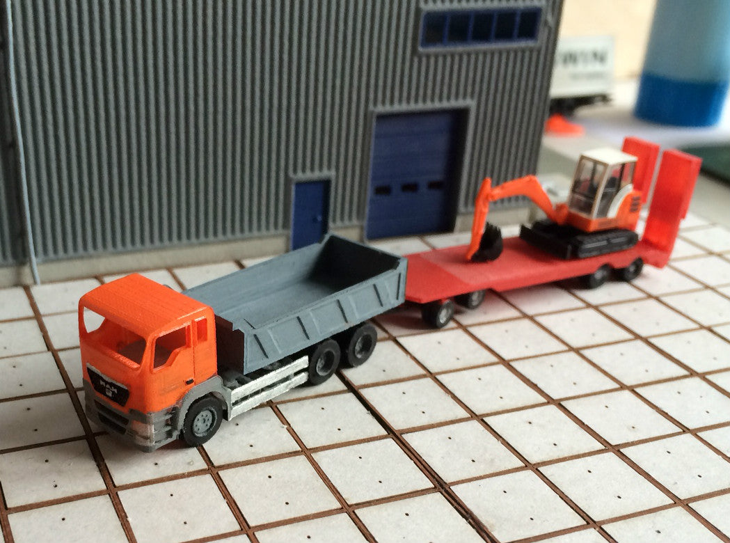 1:148 MAN Tipper Truck